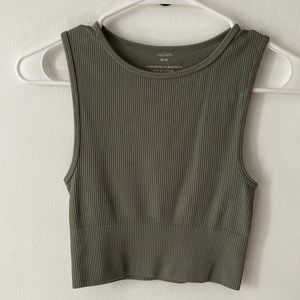 {Glassons} Green cropped tank top